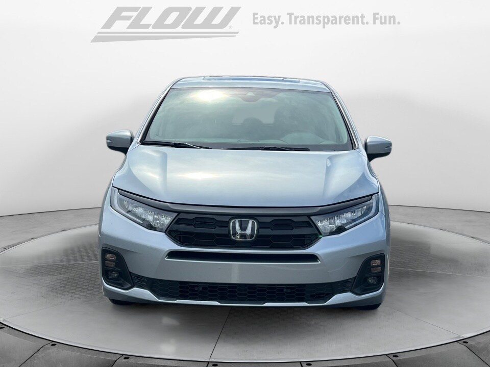 2025 Honda Odyssey Touring photo 2