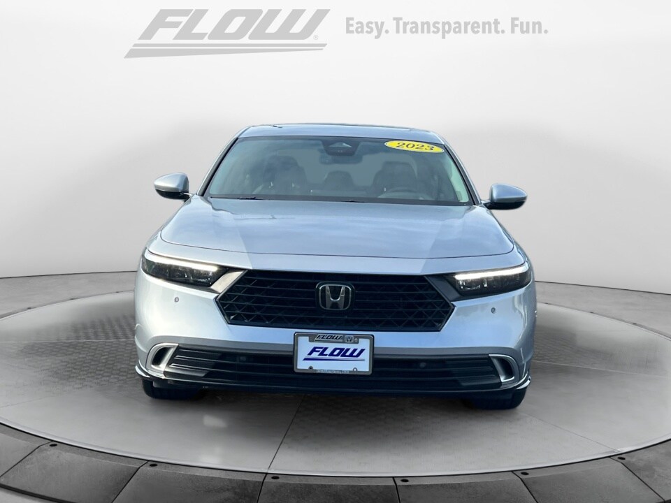 2023 Honda Accord Hybrid Touring photo 2