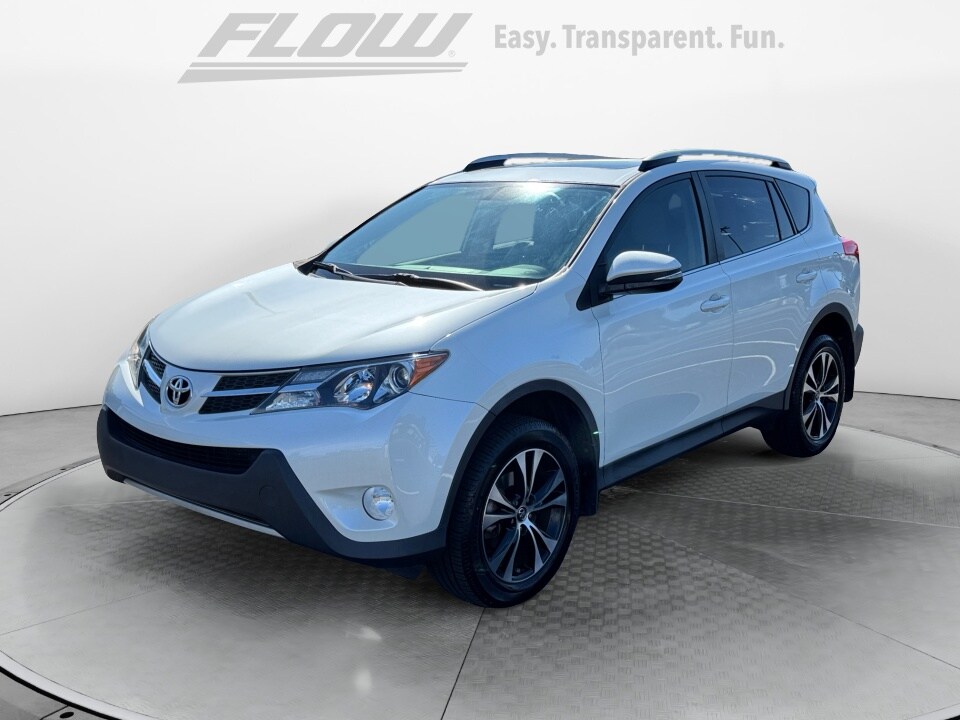 2015 Toyota RAV4 Limited photo 2