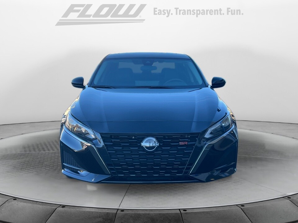 2024 Nissan Altima 2.5 SR photo 2