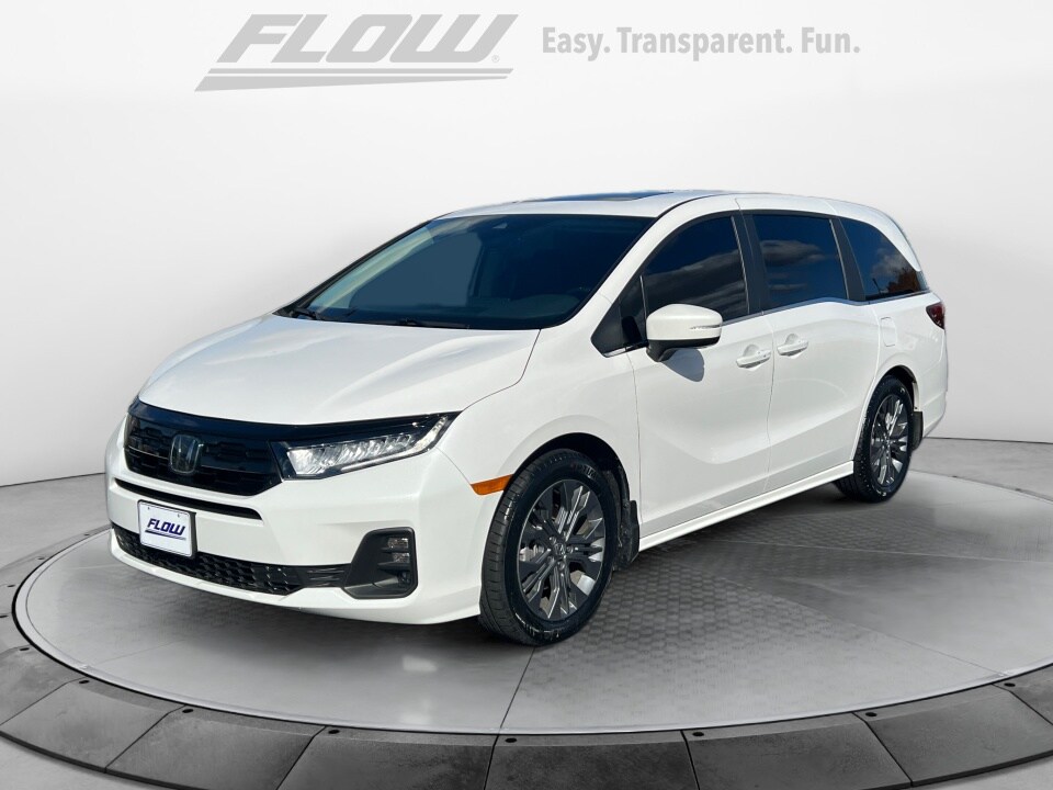 2025 Honda Odyssey Touring photo 3