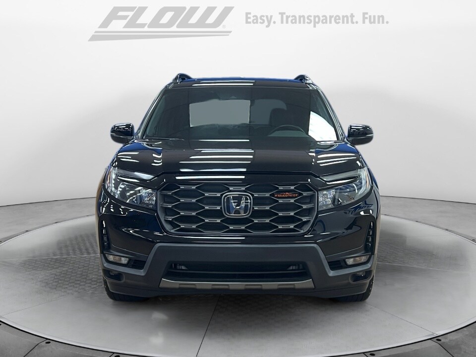 2022 Honda Passport TrailSport photo 2