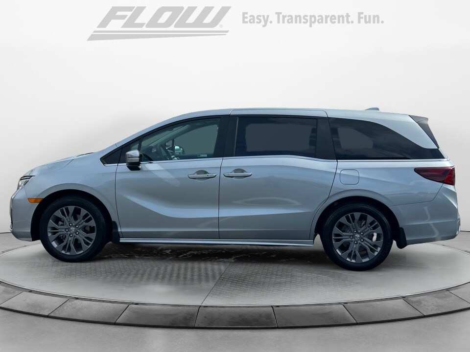 2025 Honda Odyssey Touring photo 4