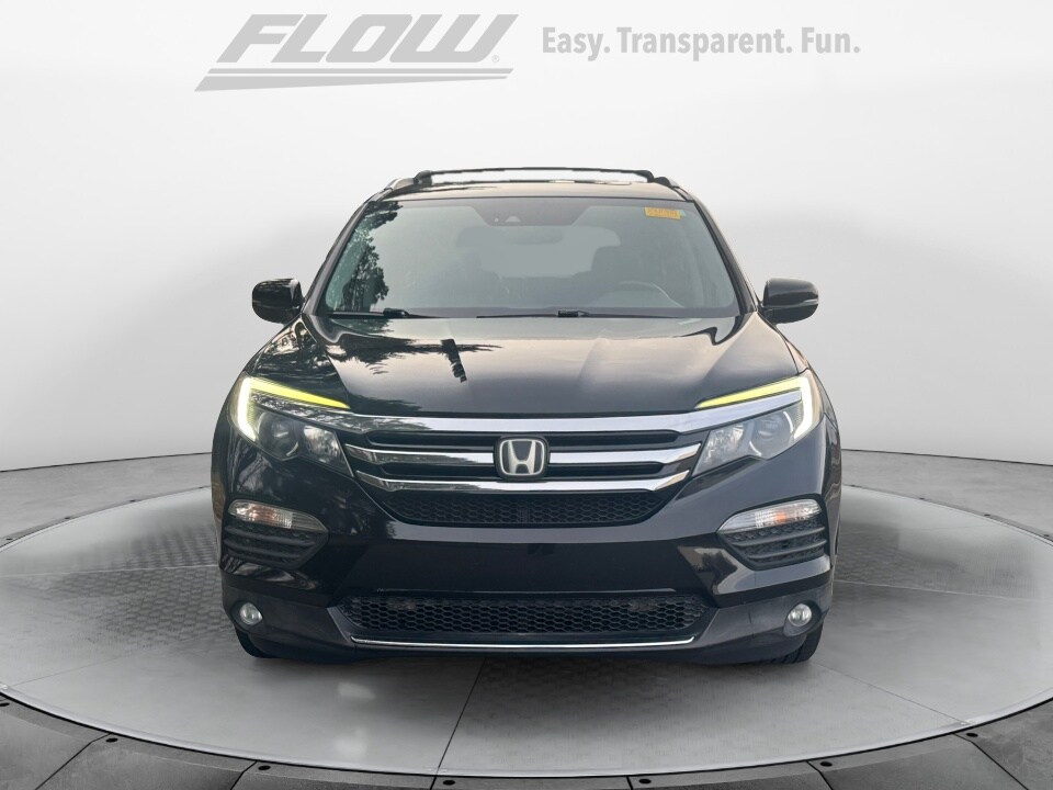 2016 Honda Pilot Elite photo 2