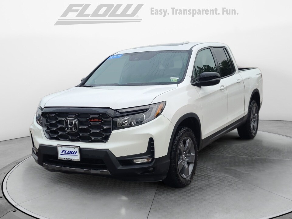 2024 Honda Ridgeline TrailSport photo 2
