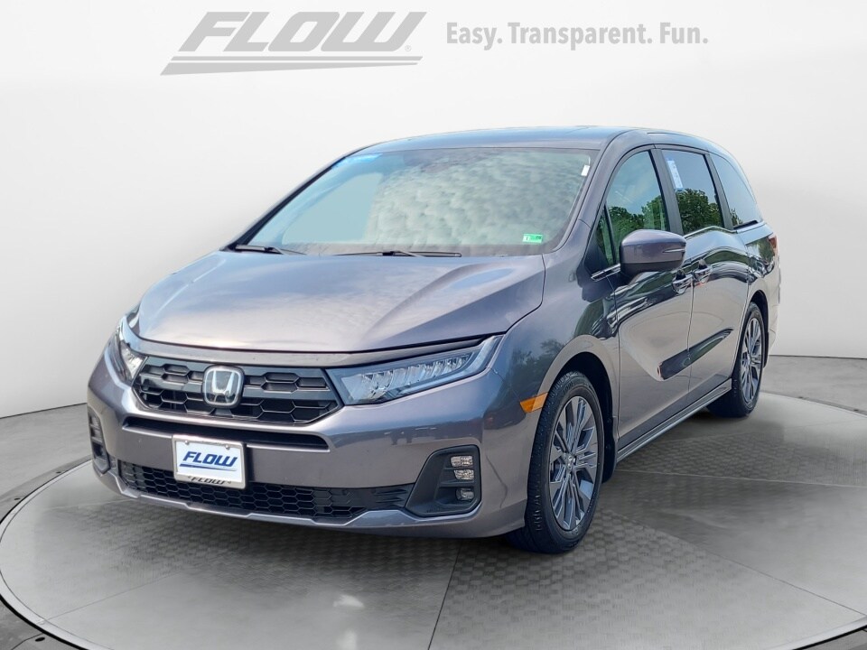 2025 Honda Odyssey Touring photo 3