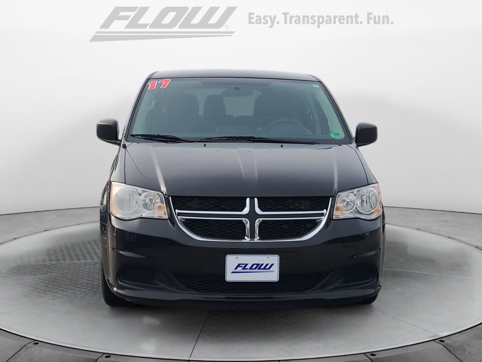 2017 Dodge Grand Caravan SE photo 2