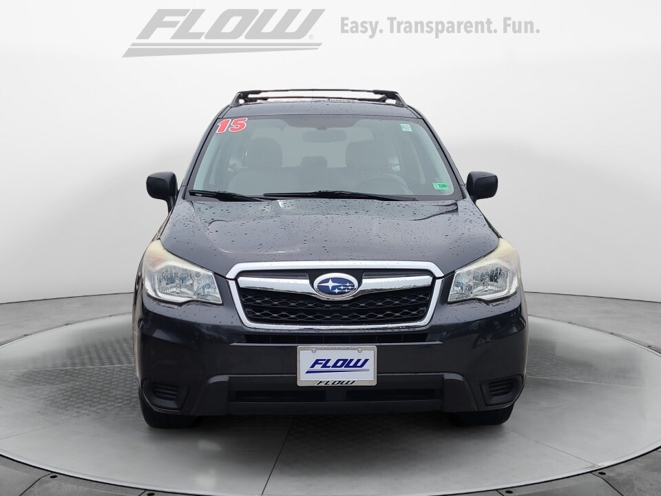 2015 Subaru Forester 2.5i photo 2