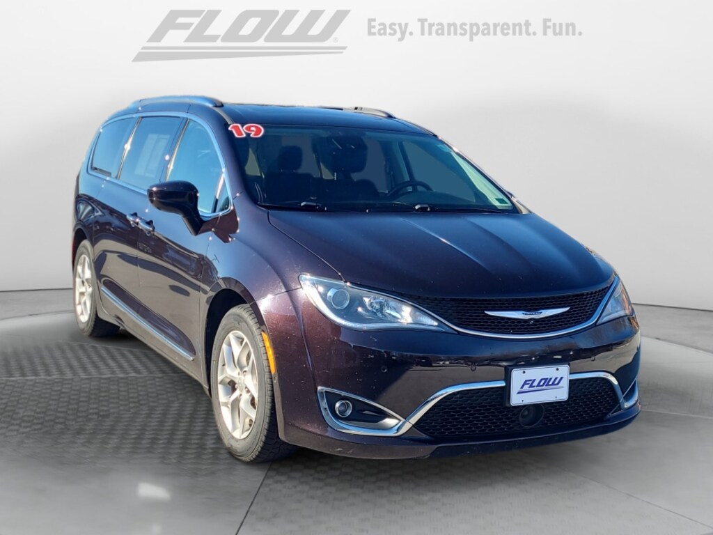 Used 2019 Chrysler Pacifica Touring L Plus Minivan