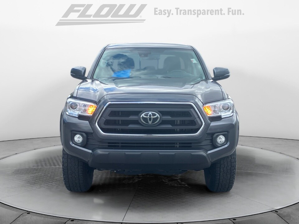 2022 Toyota Tacoma SR5 V6 photo 2