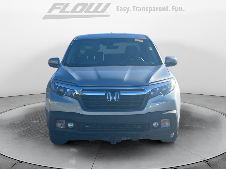 2020 Honda Ridgeline RTL photo 2