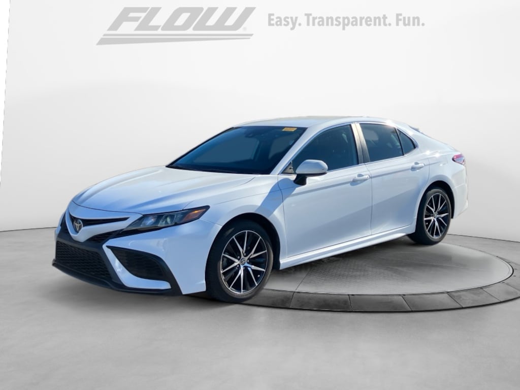 Used 2021 Toyota Camry SE Sedan