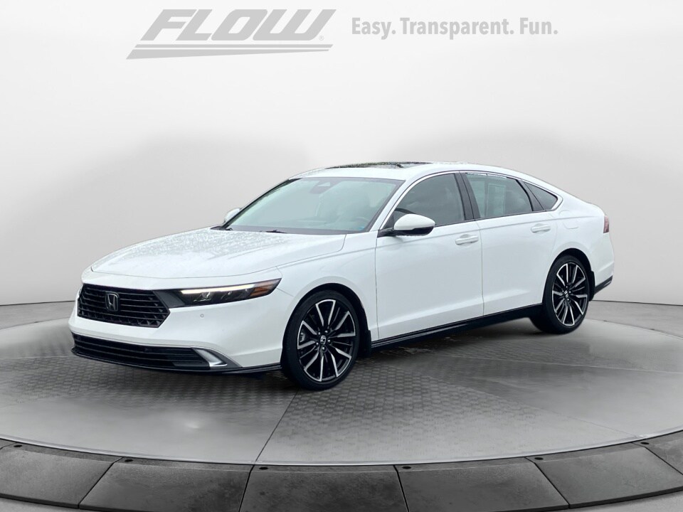 2023 Honda Accord Hybrid Touring photo 3