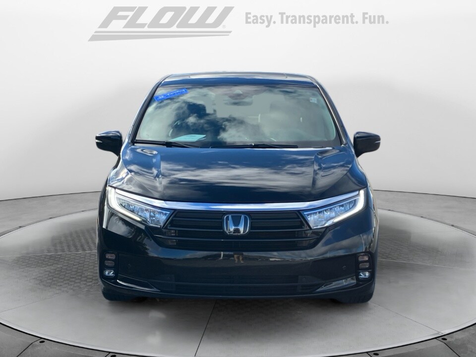 2023 Honda Odyssey Touring photo 2