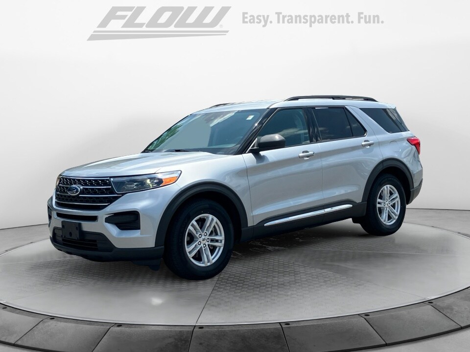 2022 Ford Explorer XLT photo 3