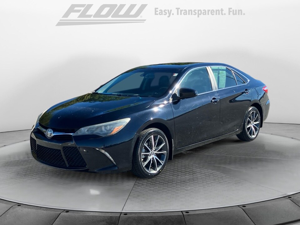 2017 Toyota Camry XSE V6 photo 3