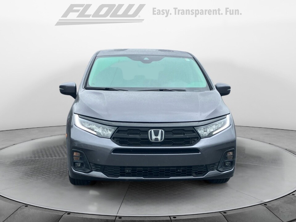 2025 Honda Odyssey Touring photo 2