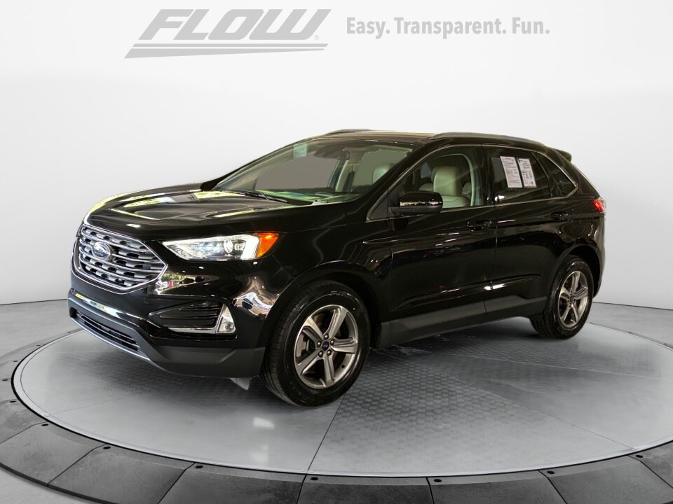 2022 Ford Edge SEL photo 3
