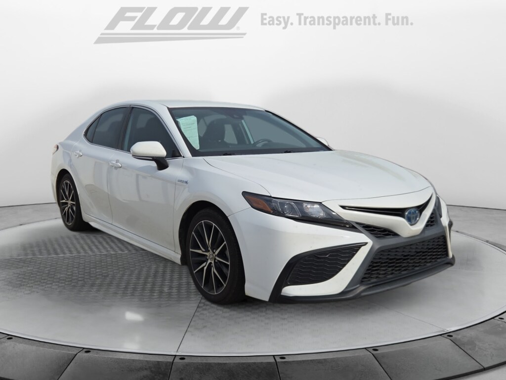 Used 2021 Toyota Camry Hybrid SE Sedan