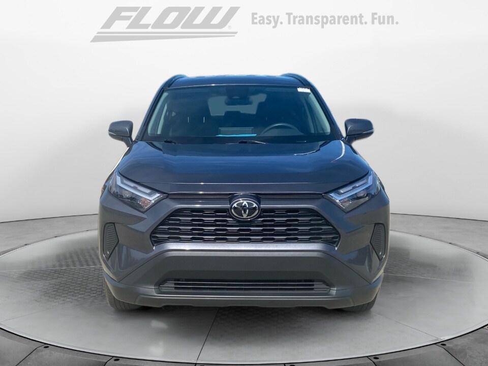 2024 Toyota RAV4 XLE photo 2