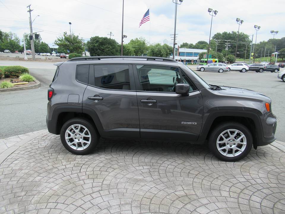 Used 2021 Jeep Renegade Latitude with VIN ZACNJDBB1MPM54828 for sale in Winston-salem, NC