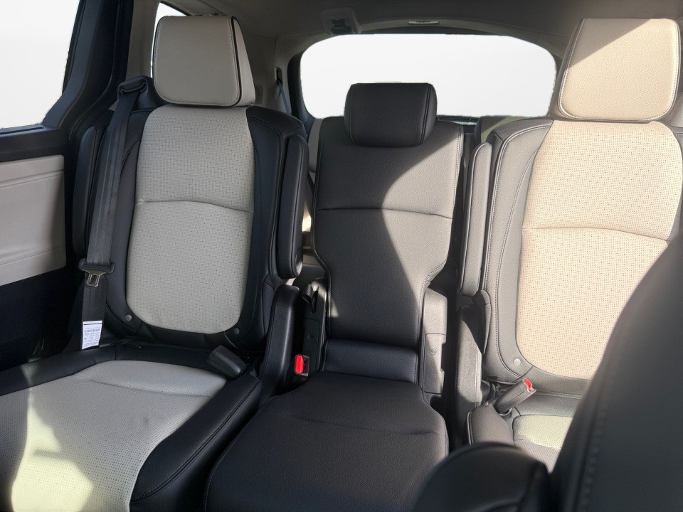 2026 Honda Odyssey Elite - Photo 12