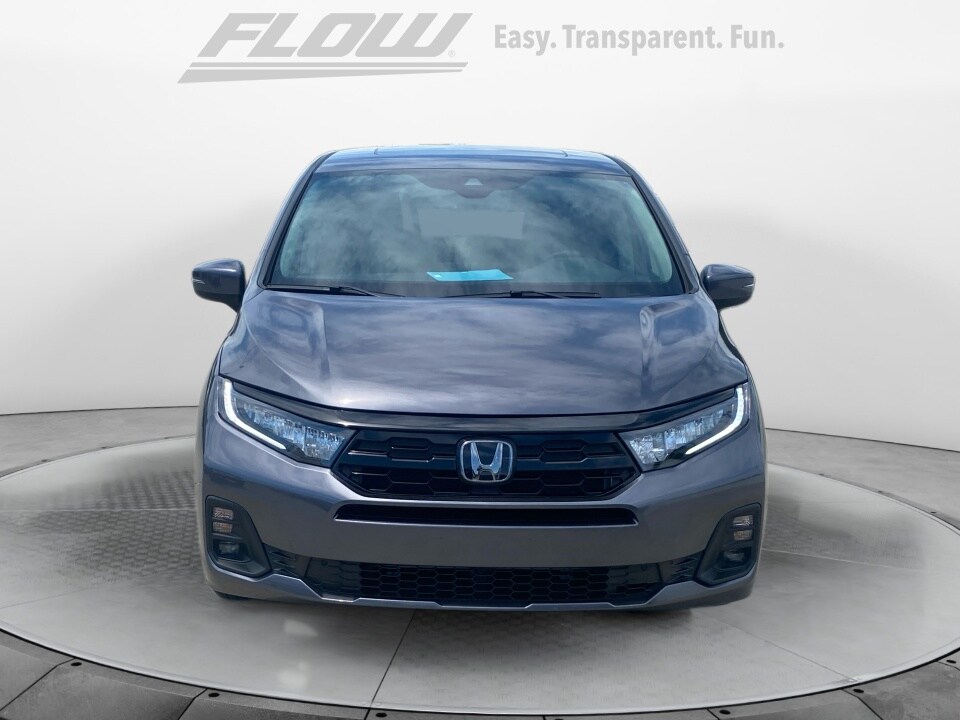 2025 Honda Odyssey Touring photo 2