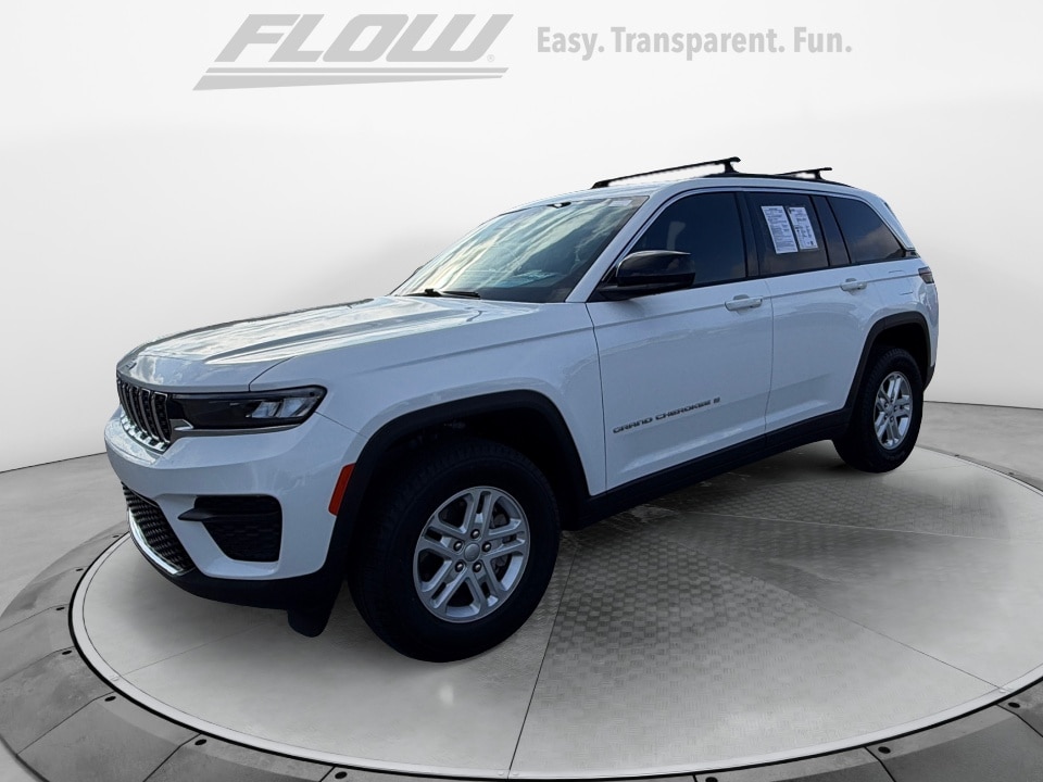 2025 Jeep Grand Cherokee Laredo - Photo 4