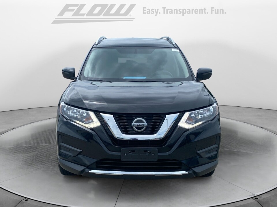 2018 Nissan Rogue SV photo 2