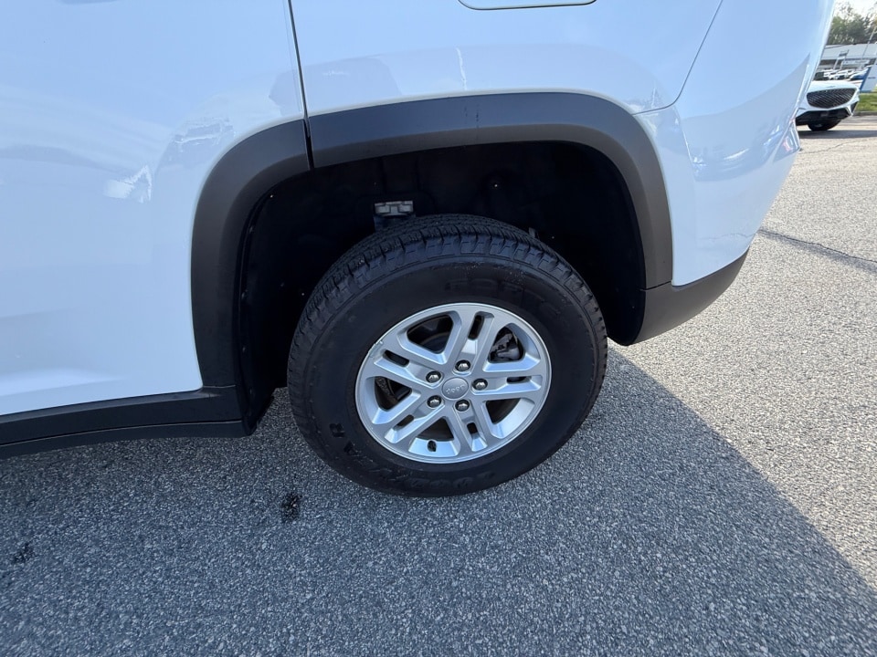 2025 Jeep Grand Cherokee Laredo - Photo 26