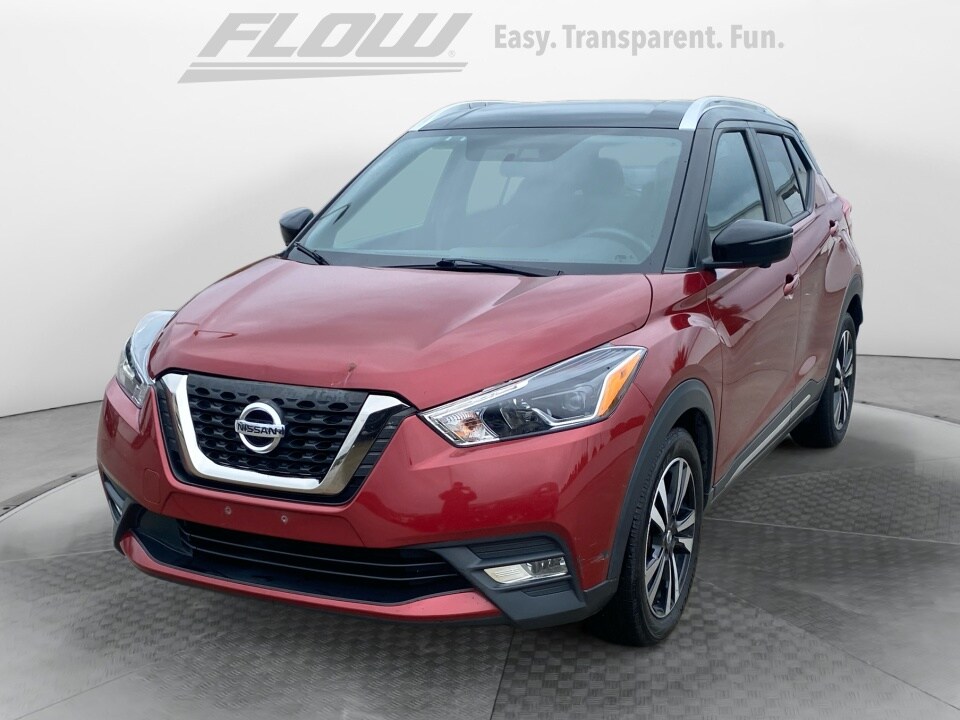 2019 Nissan Kicks SR photo 3