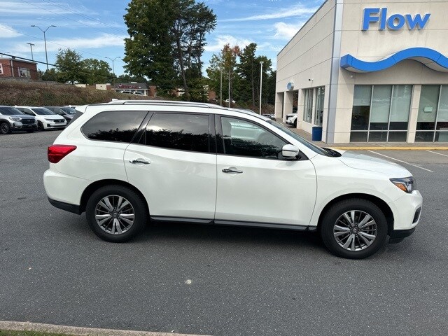 Used 2019 Nissan Pathfinder SV with VIN 5N1DR2MN4KC615205 for sale in Winston-salem, NC