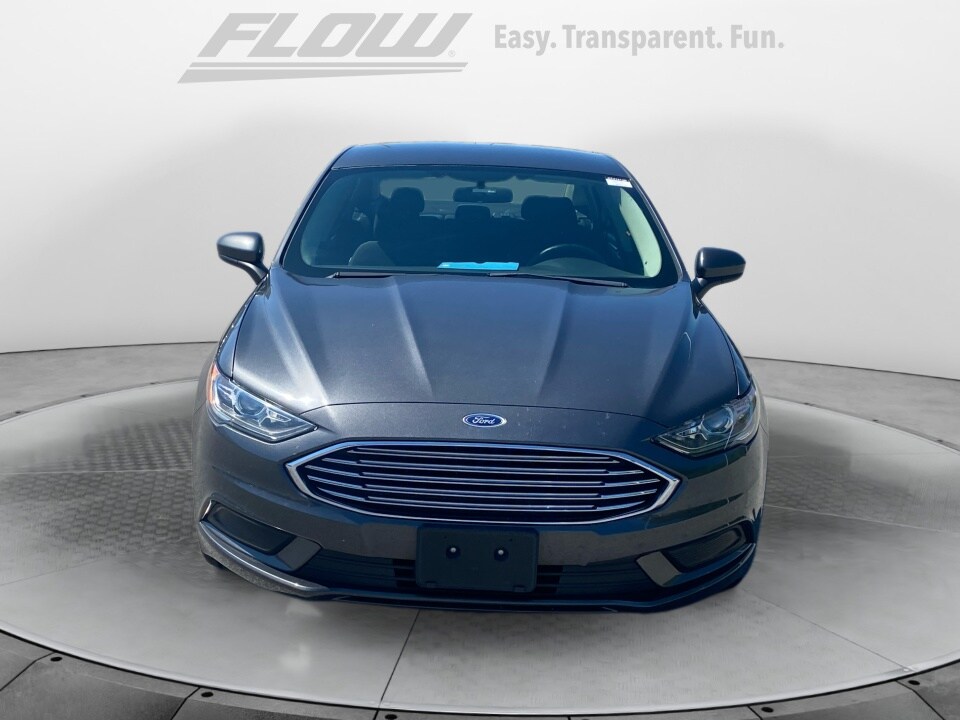 2018 Ford Fusion Hybrid SE photo 2