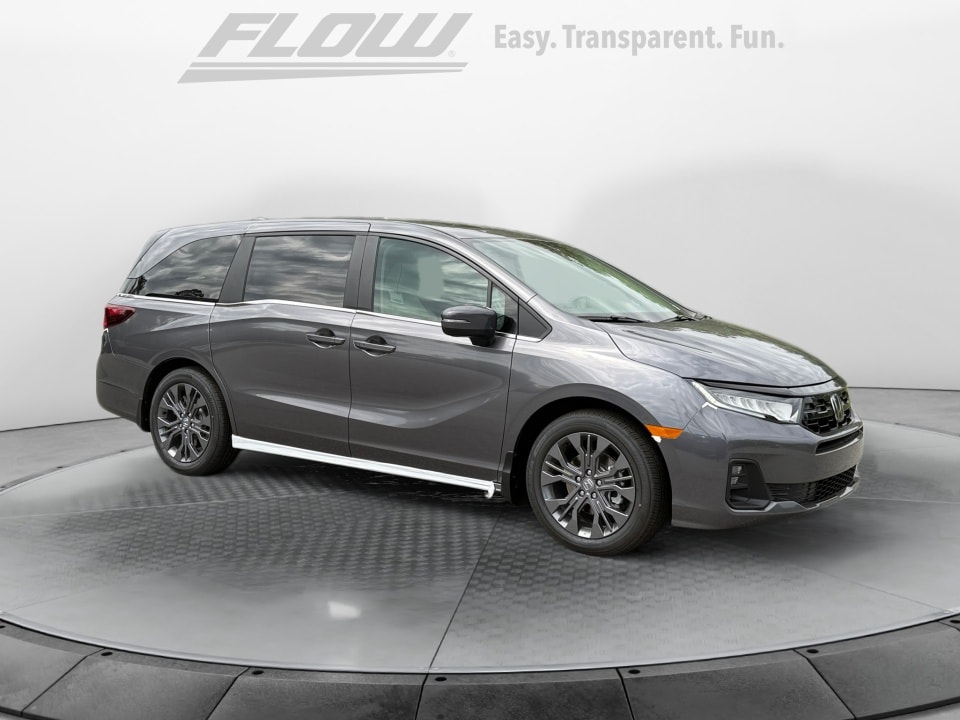 2026 Honda Odyssey Touring's photo