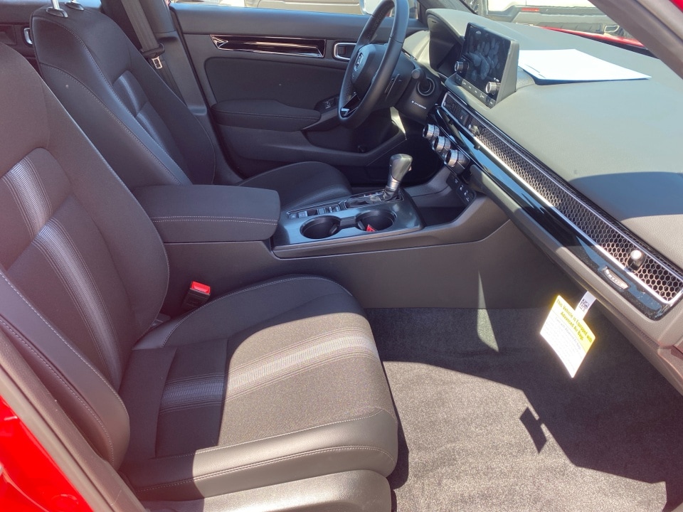 2026 Honda Civic Hatchback Sport - Photo 32