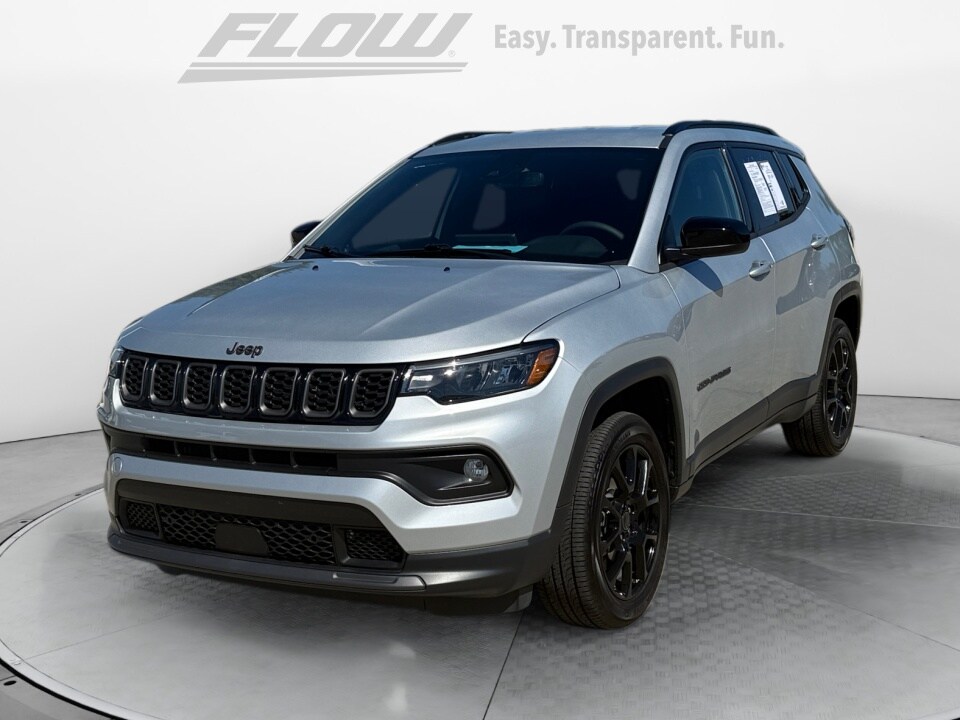 2025 Jeep Compass Latitude photo 3