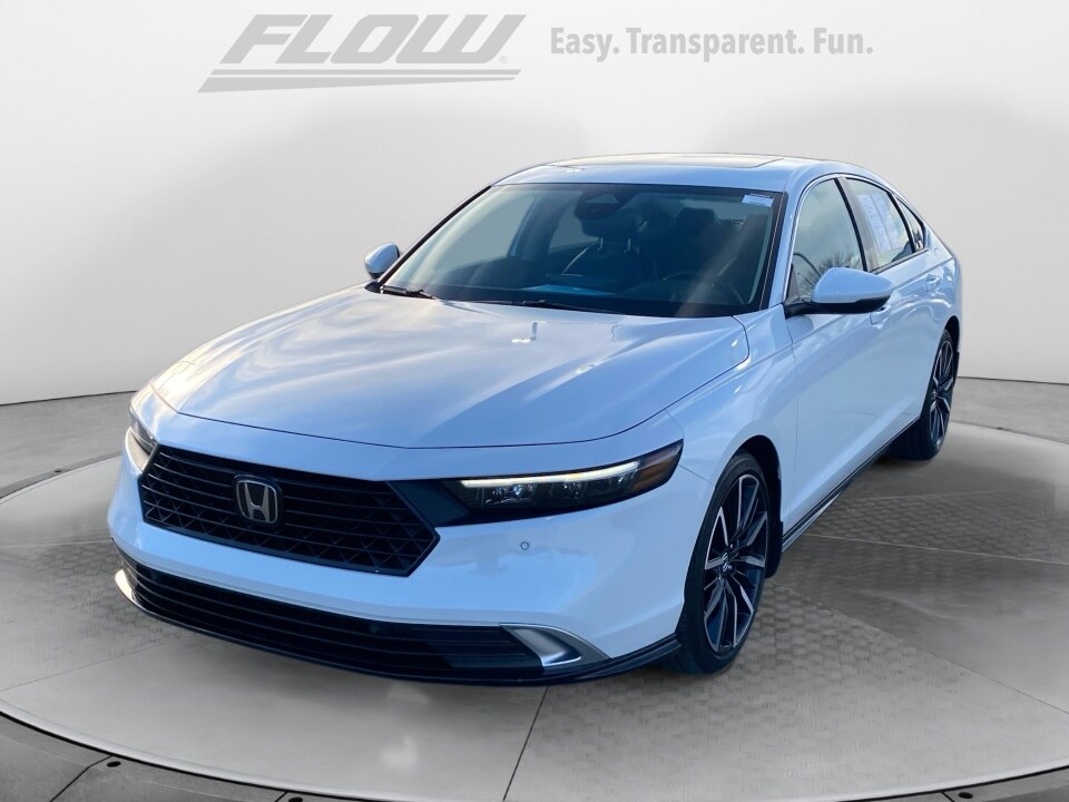 2024 Honda Accord Hybrid Touring photo 2