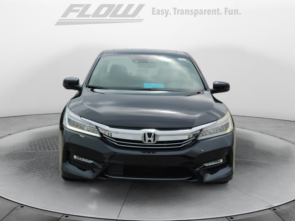 2017 Honda Accord Hybrid Touring photo 2
