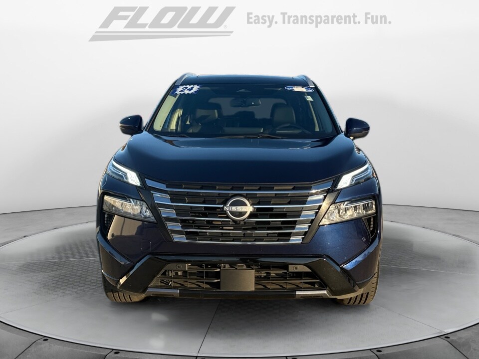 2024 Nissan Rogue Platinum photo 2