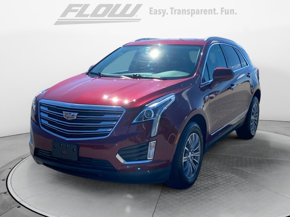 2017 Cadillac XT5 Luxury photo 2