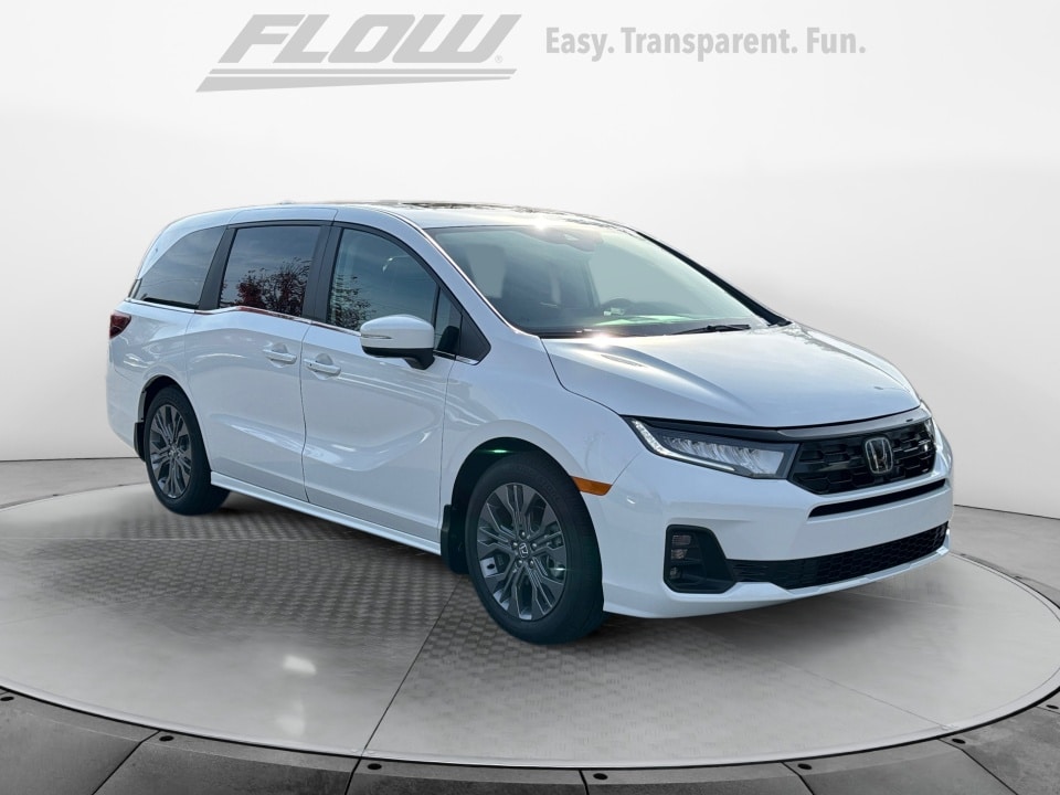 2026 Honda Odyssey Touring's photo