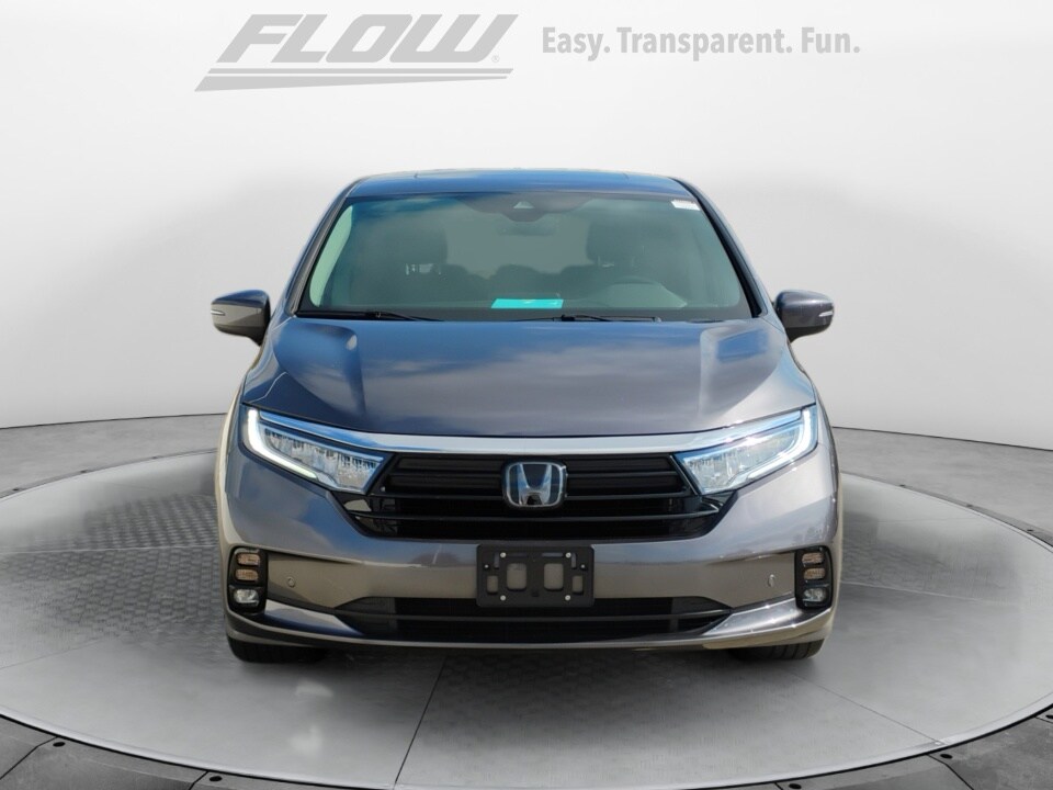 2024 Honda Odyssey Touring photo 2