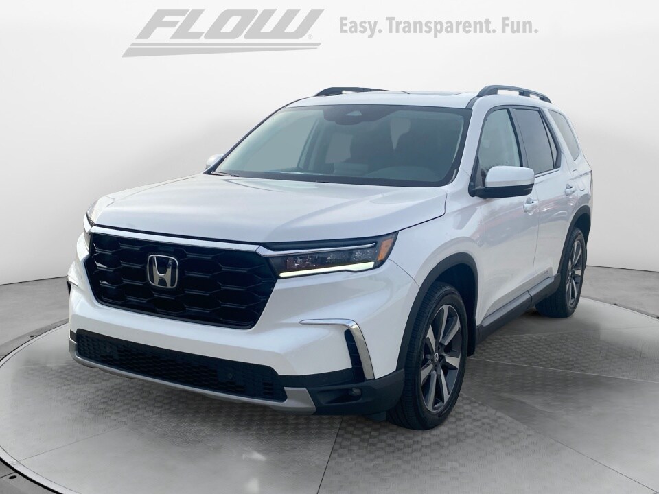 2025 Honda Pilot Touring photo 3