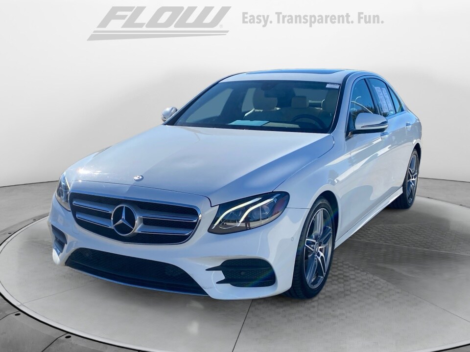 2017 Mercedes Benz E 300 Sedan photo 3