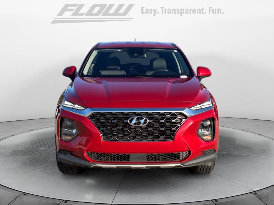 2019 Hyundai Santa Fe SE photo 2