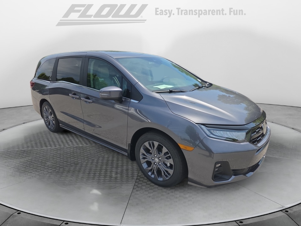 2026 Honda Odyssey Touring's photo