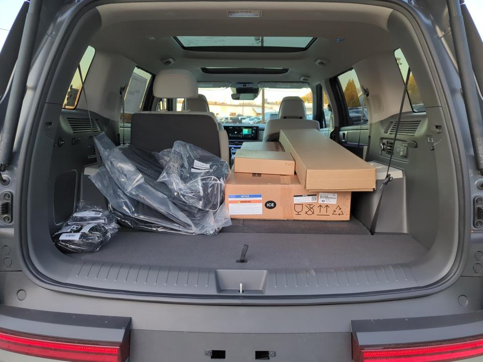 2026 Hyundai Santa Fe Limited - Photo 15