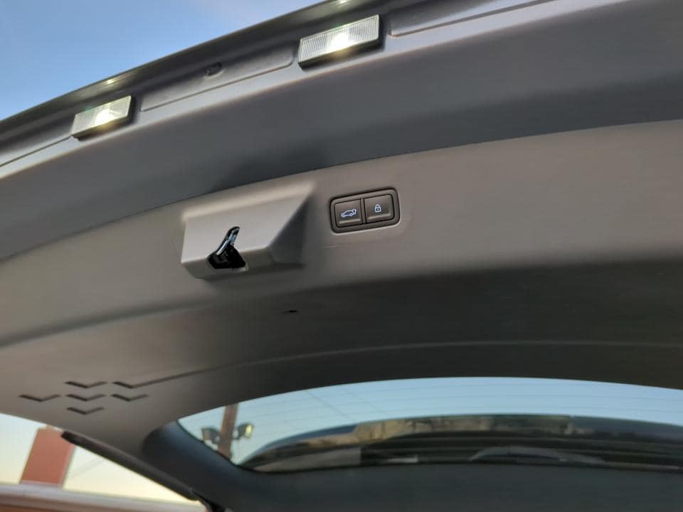 2026 Hyundai Santa Fe Limited - Photo 16