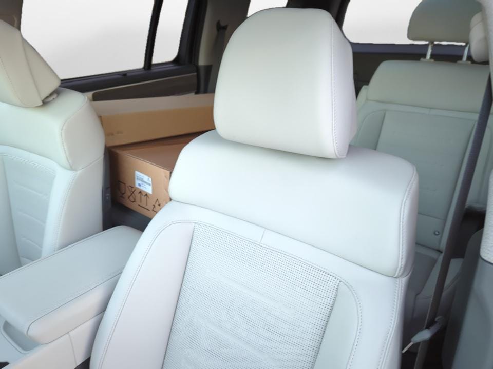 2026 Hyundai Santa Fe Limited - Photo 10