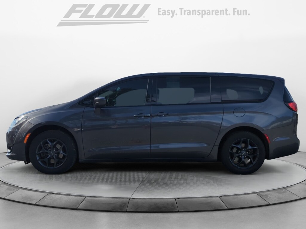 Used 2020 Chrysler Pacifica Touring Minivan
